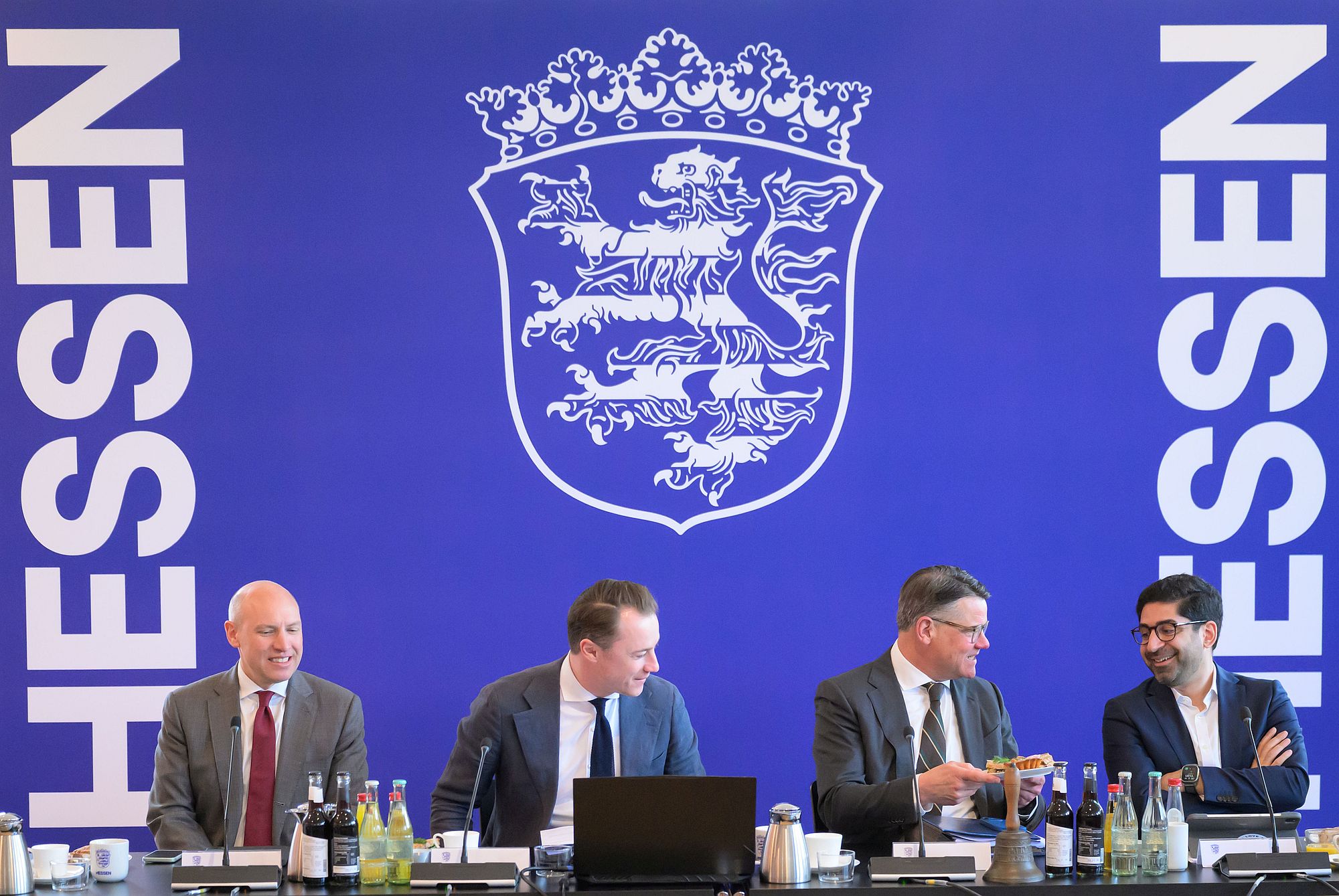 corporatdesignhessen az1